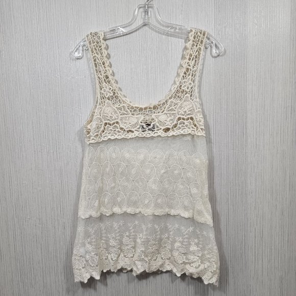 Dejavu open crocheted top with sheer laced body tank top one size - Picture 3 of 10